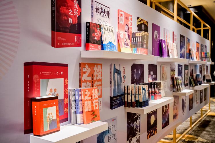 網(wǎng)絡(luò)文學(xué)拓寬現(xiàn)實(shí)題材半徑，呈現(xiàn)時(shí)代纖微與宏闊